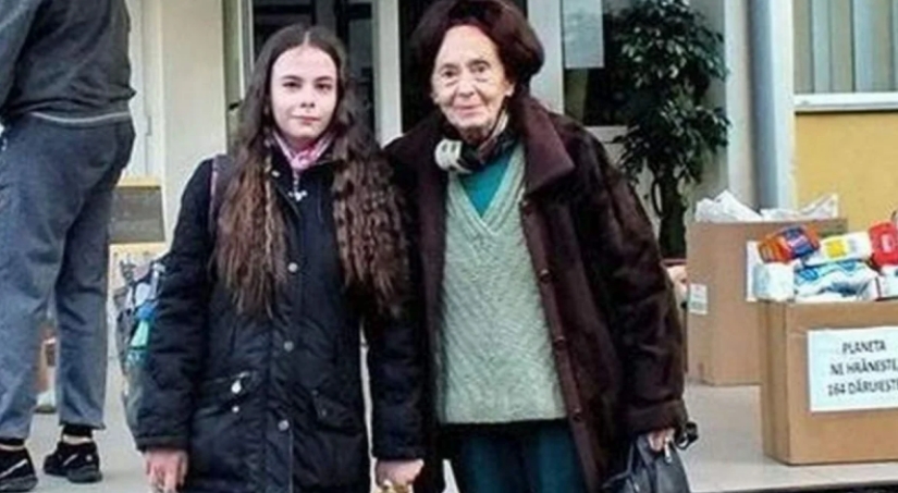 What does the 14-year-old daughter of the oldest mother in the world, who gave birth at 66, look like