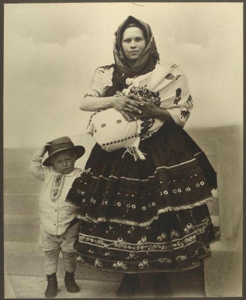 What migrants looked like in the USA 100 years ago