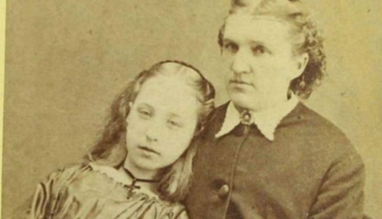 What secret do Victorian Era photographs keep