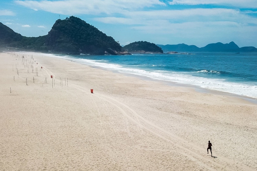 What the deserted Rio de Janeiro looks like