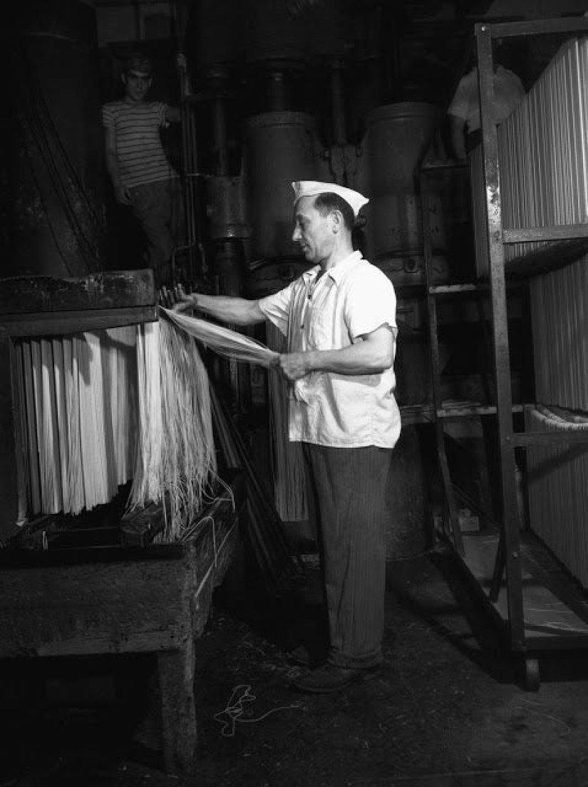 When hung noodles: manufacture of spaghetti at the beginning of the XX century