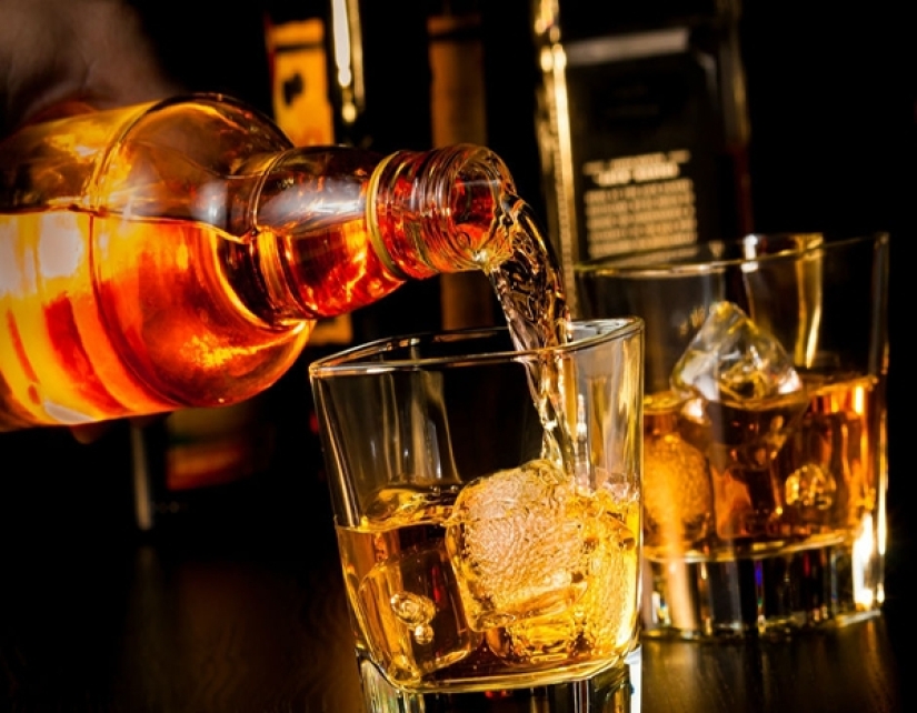 Whiskey, Scotch and Bourbon: what should be known about them, so as not to seem ignorant