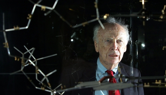 "White is smarter than black": what the discoverer of DNA James Watson stripped of all awards