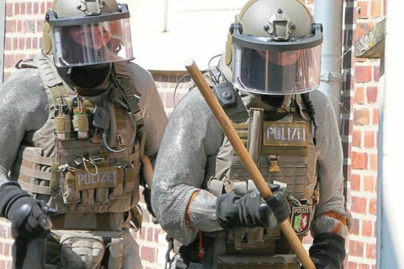 Why do German policemen wear steel chain mail