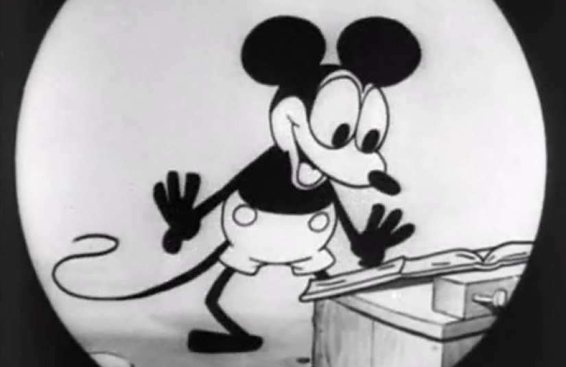 Why do many Disney cartoon characters wear white gloves