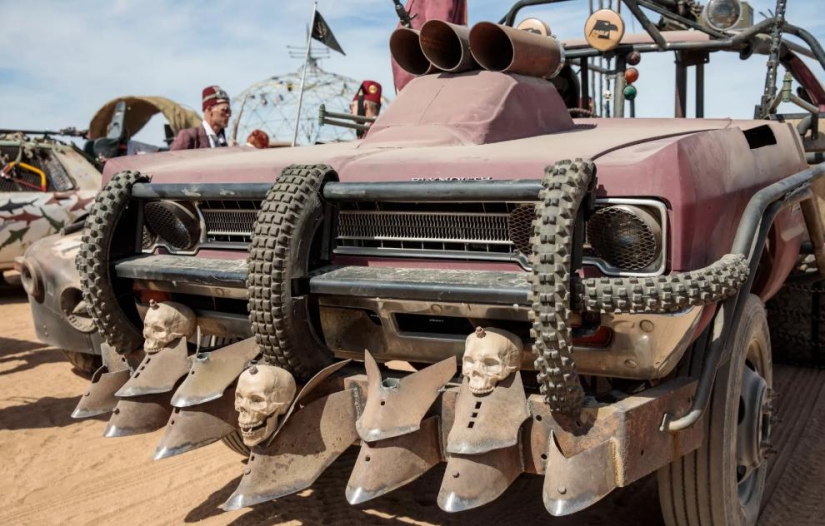 Wild fest in the desert in the style of "Mad Max": Wasteland Weekend 2018