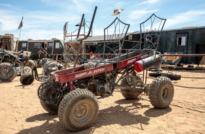 Wild fest in the desert in the style of "Mad Max": Wasteland Weekend 2018