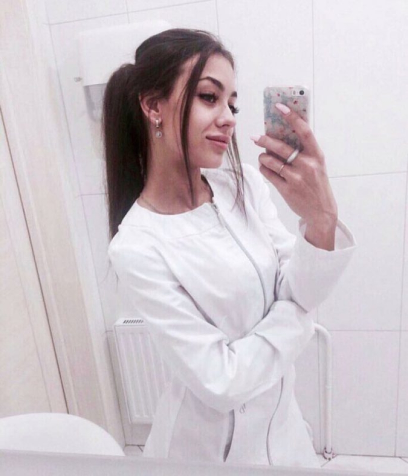 With such a medical staff, it's not scary to die: 16 photos of beauties in white coats