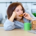 Work and lose weight: 5 tips for fighting excess weight in the office