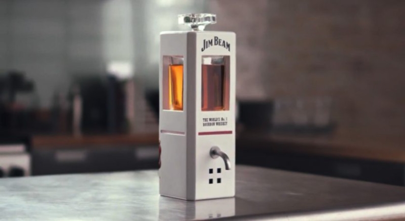 You can't do it yourself — ask for a decanter: a new gadget from Jim Beam will pour on command