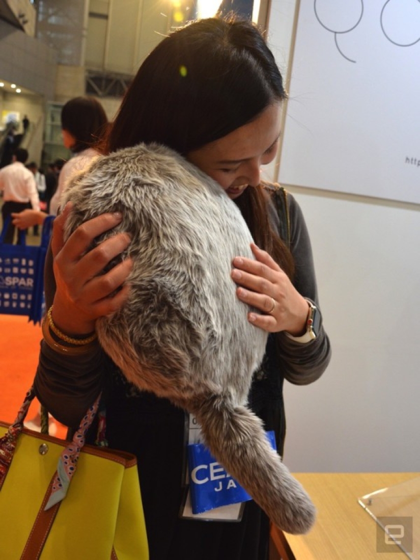 You stroke her, and she purrs: the Japanese have created a cat substitute pillow