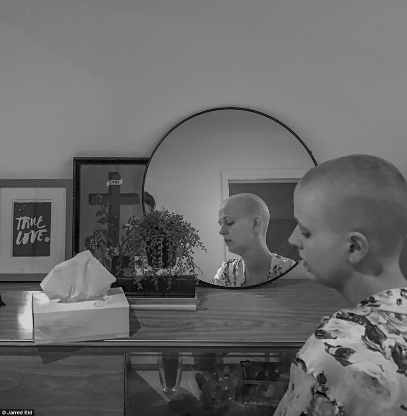 "You'll be fine": photographer captures wife and her battle with cancer