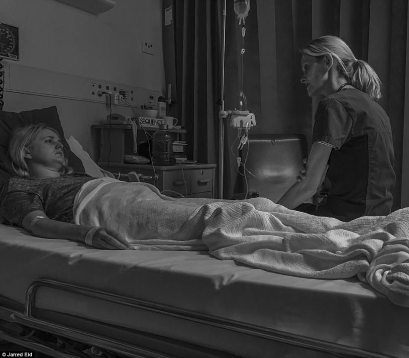 "You'll be fine": photographer captures wife and her battle with cancer