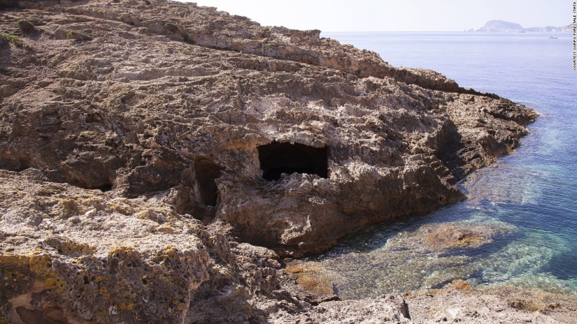 Zannon es una isla olvidada de orgías con un pasado oscuro