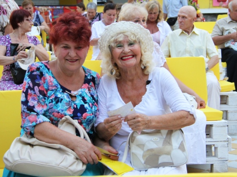 "Zhiznelub" : una fundación benéfica de Kiev que hace que la vida de los jubilados sea más brillante