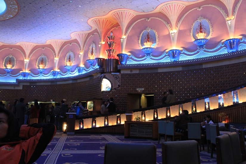 10 Incredible Movie Theaters That Will Surprise Even the Pickiest Movie Fan