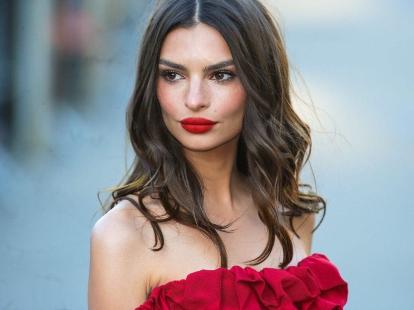 10 Perfectly Beautiful Women According to a Plastic Surgeon