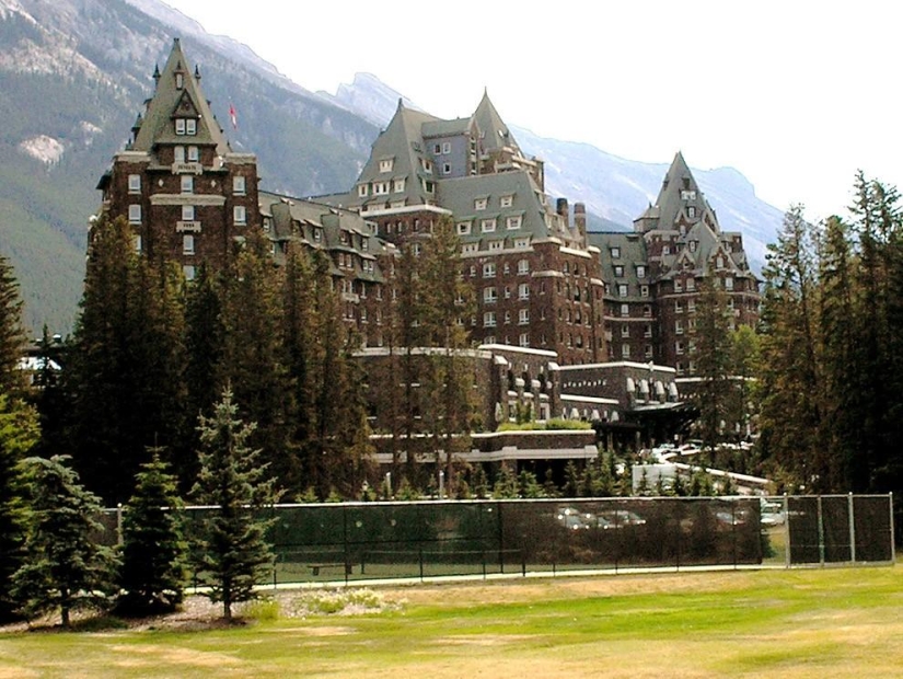 10 scariest hotels in the world