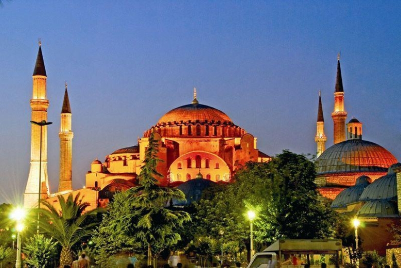 10 sights of Istanbul that you must get acquainted with