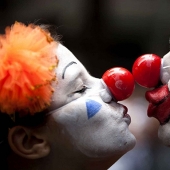 10 Weirdest Dating Sites: A Soulmate for Ghosts, Clowns and More