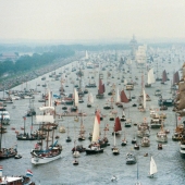 11 fotos del desfile de barcos en Ámsterdam, del que querrás comprarte un barco e ir al mar