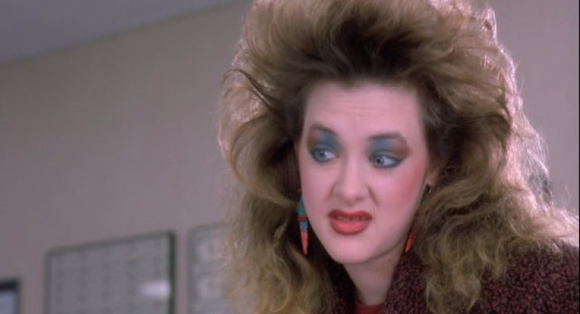 13 beauty trends from the 80s that are now a shame