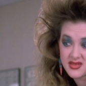 13 beauty trends from the 80s that are now a shame