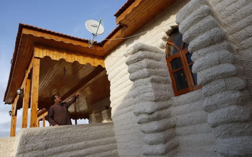 13 houses made from strange building materials