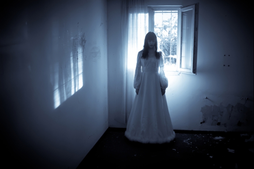 13 of the most creepy stories about female ghosts