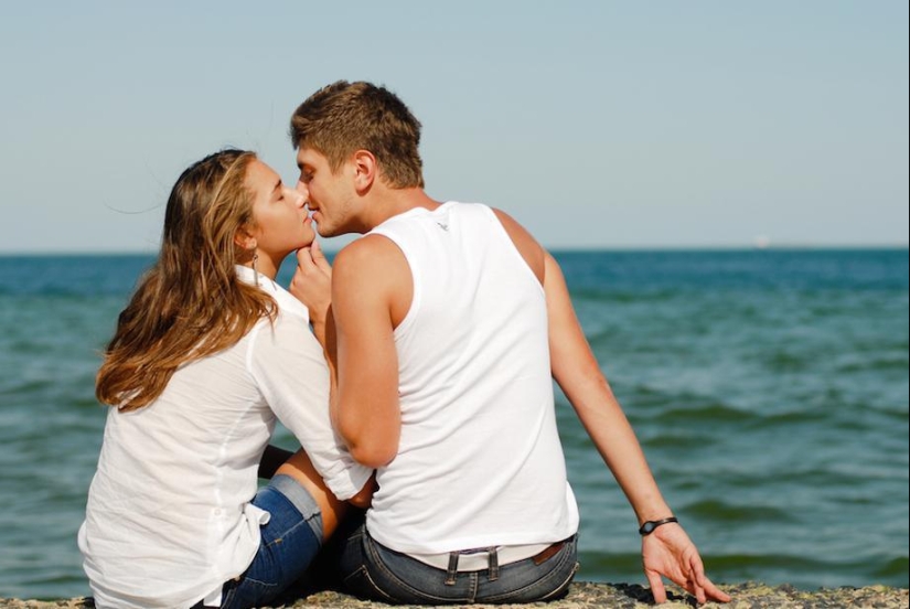 13 unexpected facts about kissing