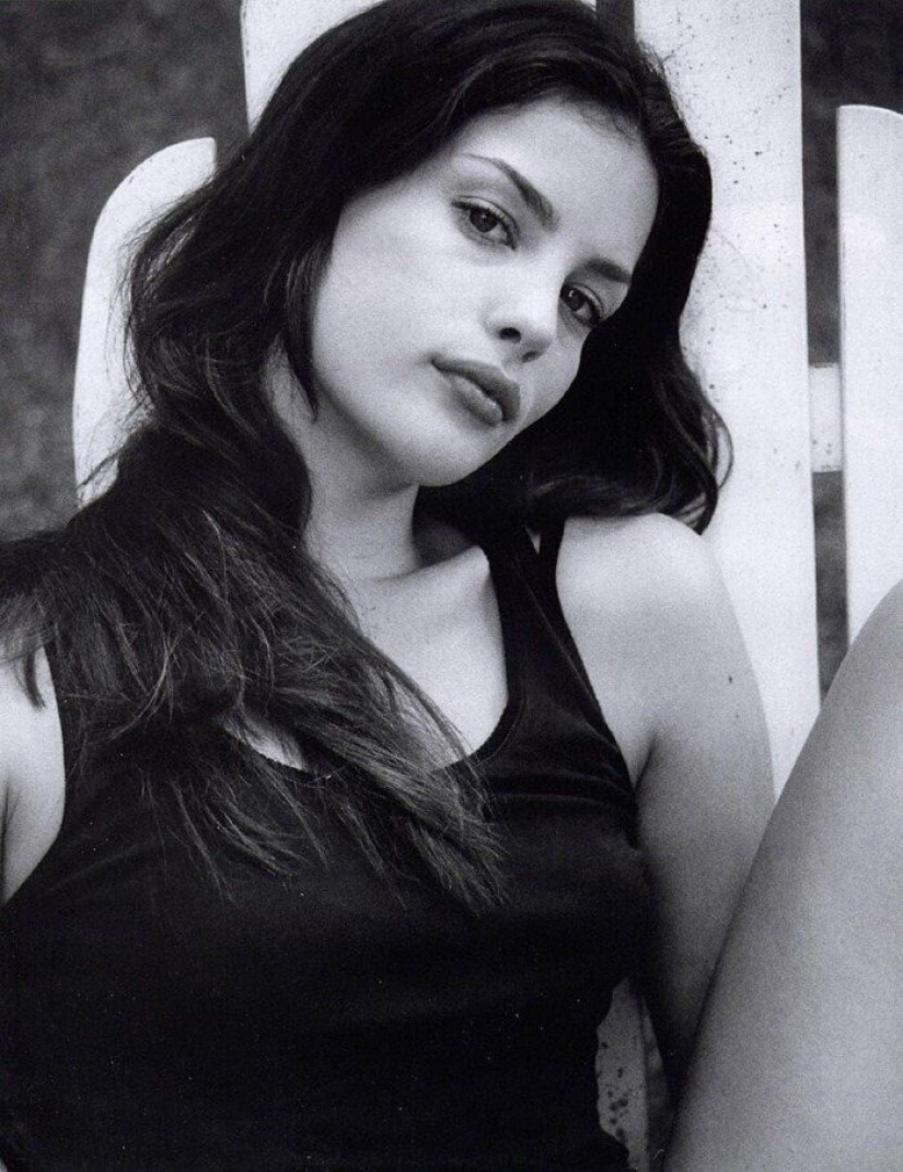 14 girls who in the 90s were the main beauties on the planet