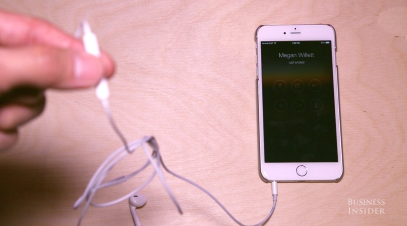 14 iPhone Headphone Features You Probably Didn&#39;t Know About