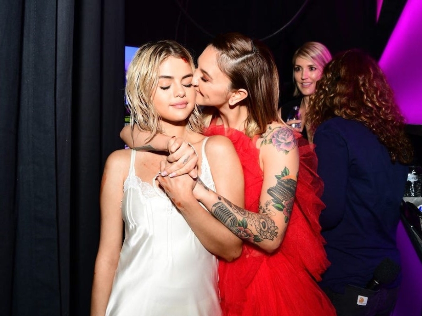 14 of the cutest hugs of Hollywood celebrities