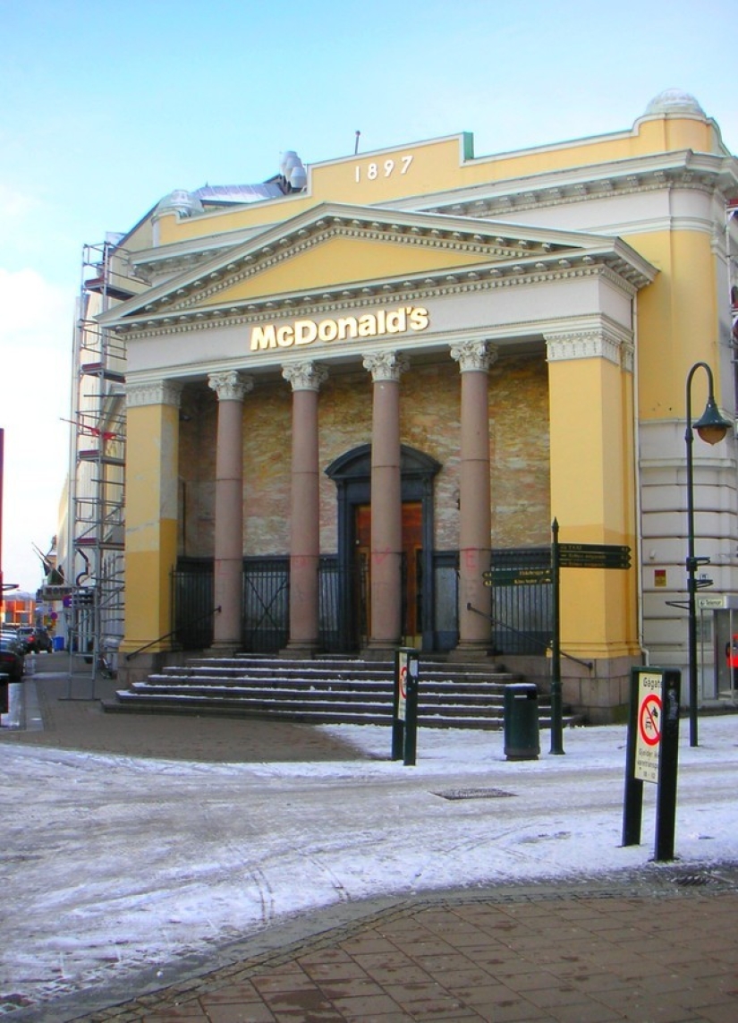 15 Most Amazing McDonald&#39;s Restaurants