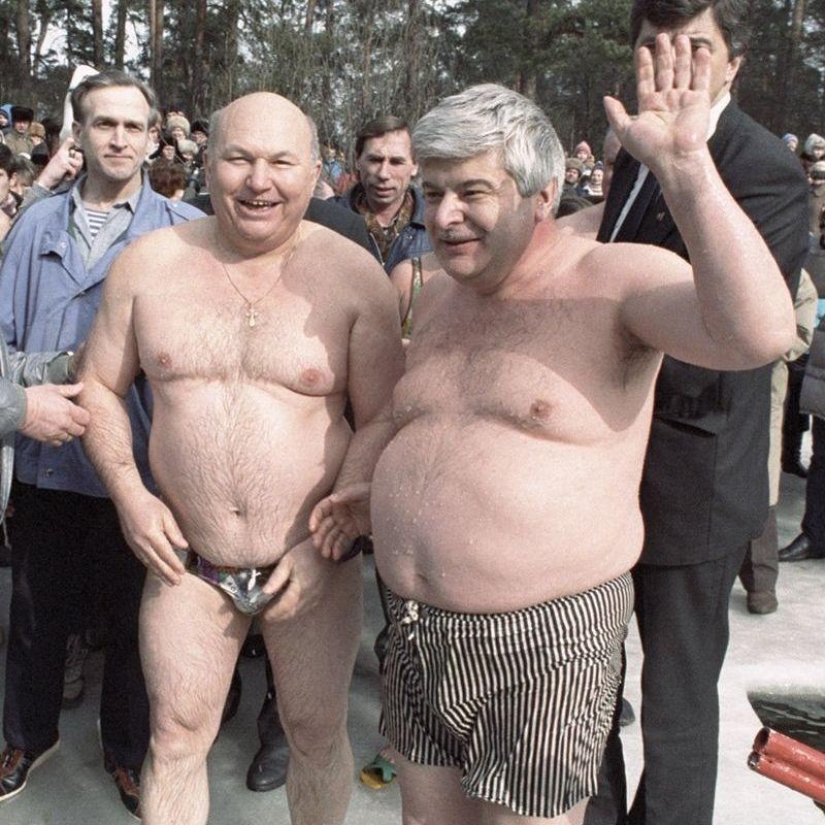 15 most expressive beach suits of politicians