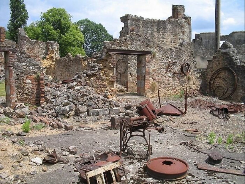 15 mysterious ghost towns scattered around the world