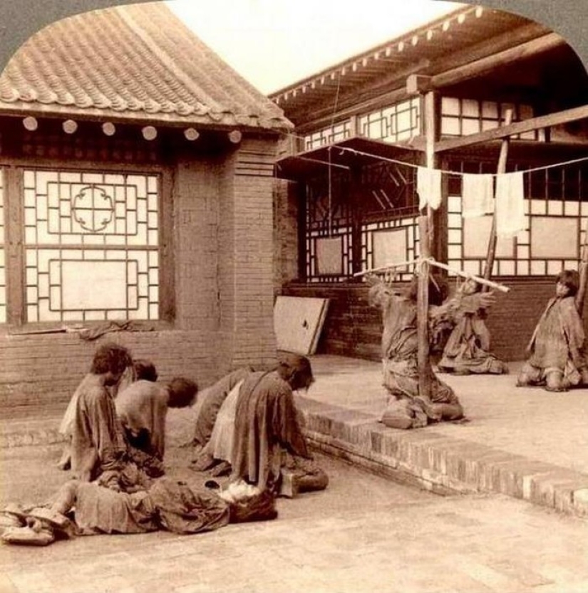 15 Shocking Photos Of Punishments And Executions Practiced In China In The 19th Century
