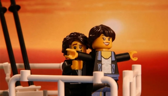 15-year-old masterfully recreates famous Hollywood blockbuster scenes from Lego