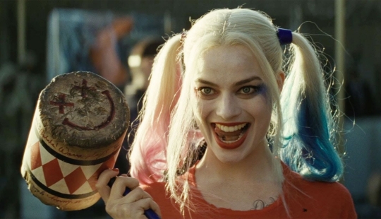 16 hottest gifs of Margot Robbie, who will make your heart beat faster