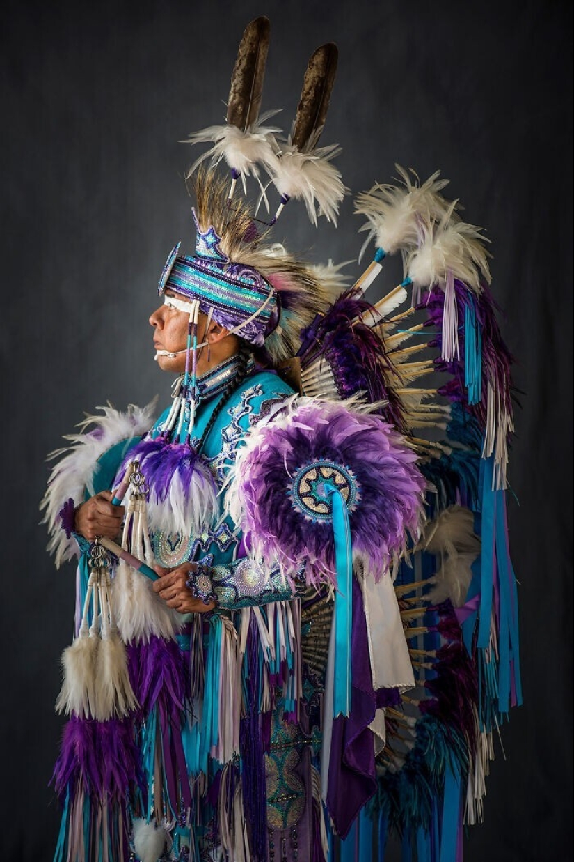 16 increíbles retratos de indios americanos en trajes rituales