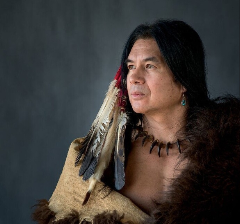 16 incredible portraits of American Indians in ritual costumes