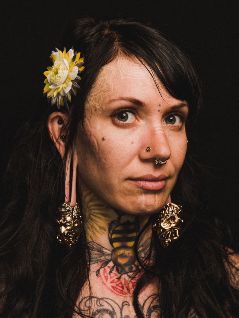 16 Women Demonstrating Amazing Body Modifications