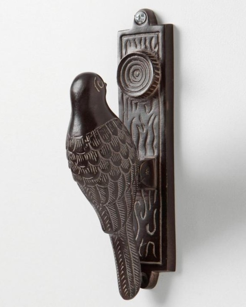 17 Fantastic Doorknobs That Invite You In