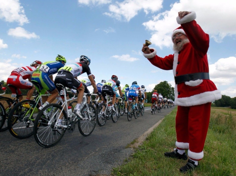 17 inexplicable photos of Tour de France fans. You must see these peppers!