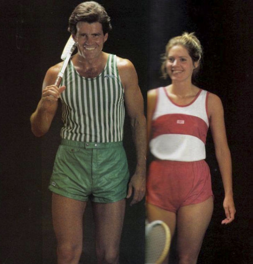 17 photos of men in shorts prove that some trends better not come back