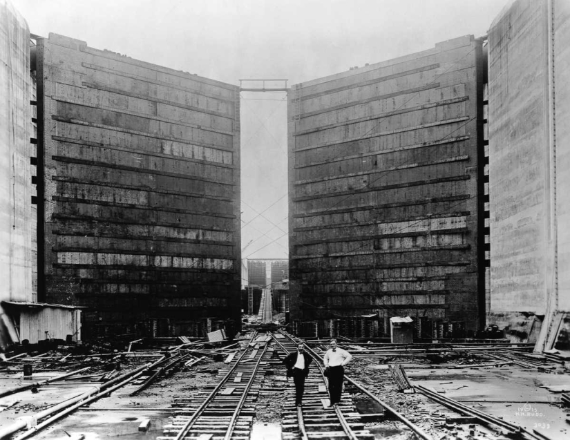 1881-1914: Construcción del Canal de Panamá