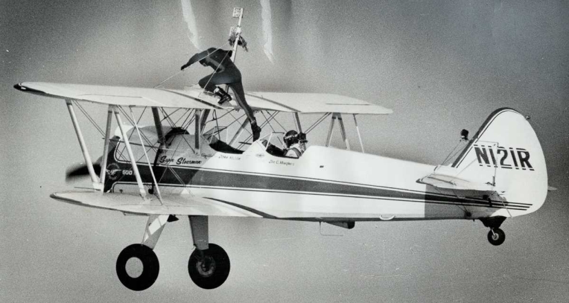 1919-1982: lo principal es no mirar hacia abajo, o Caminantes en las alas de los aviones