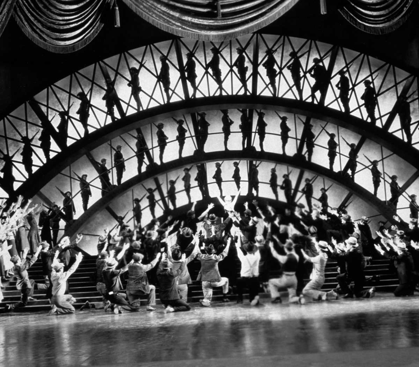 1930-1943: Las danzas caleidoscópicas de Busby Berkeley