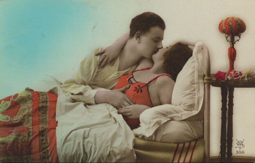 20 German erotic postcards from the early 20th century