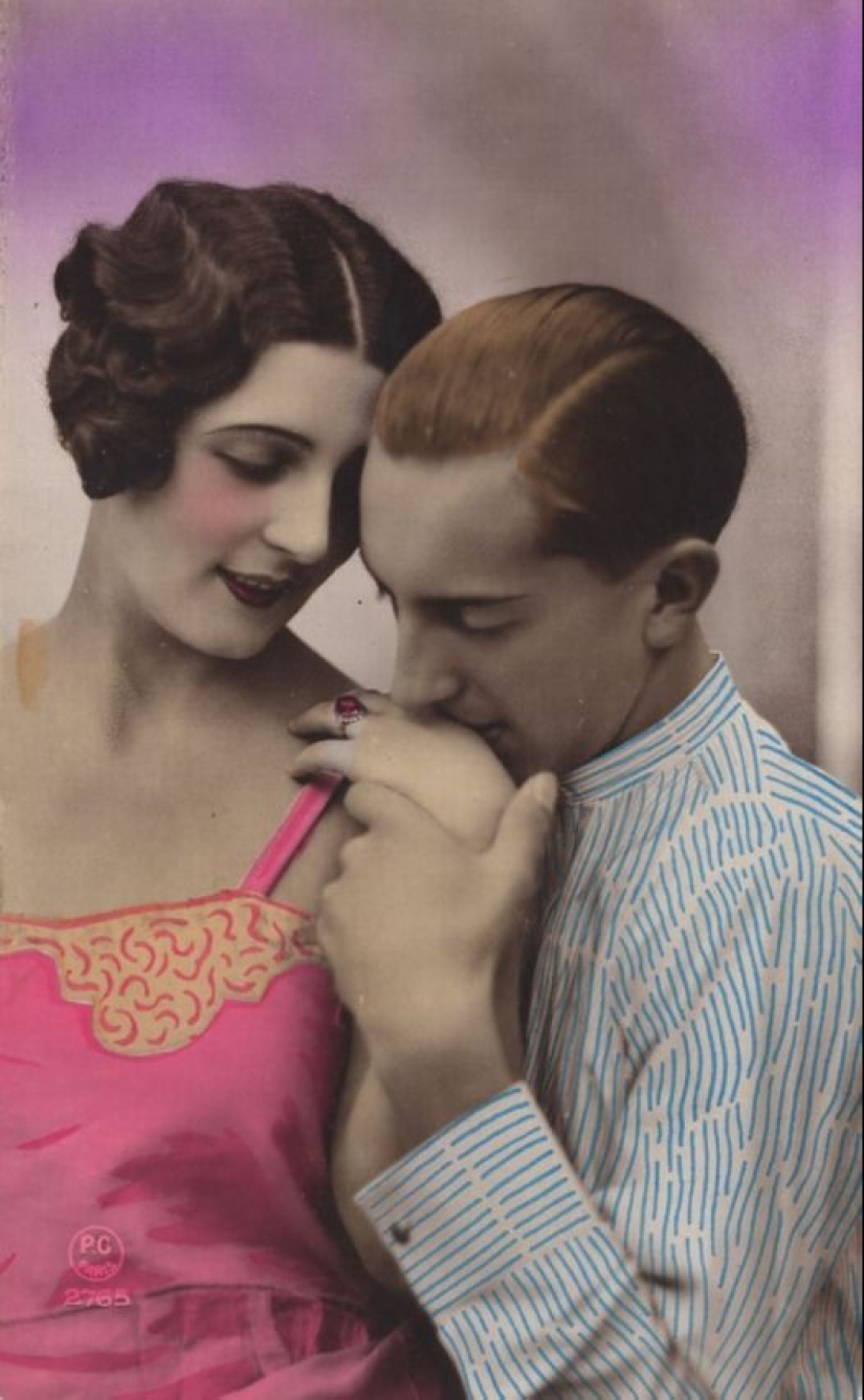 20 German erotic postcards from the early 20th century